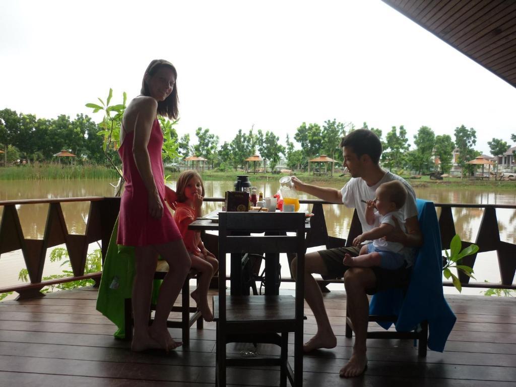Tanita Lagoon Resort Udon Thani Room photo